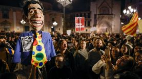 Los manifestantes pedían la dimisión del presidente regional Carlos Mazón.