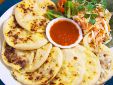 Las Pupusas son el principal platillo típico de El Salvador.