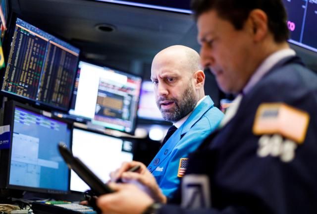 Wall Street cierra en verde tras Acción de Gracias impulsada por los fabricantes de chips